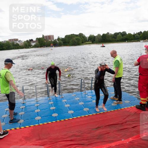 16.06.2024 - 7 Türme Triathlon MichiJ http://msf.ph/oto/6271836 16.06.2024 12:07:34 Schwimmen 54, 67, 440, 571, 592 meine-sportfotos.de