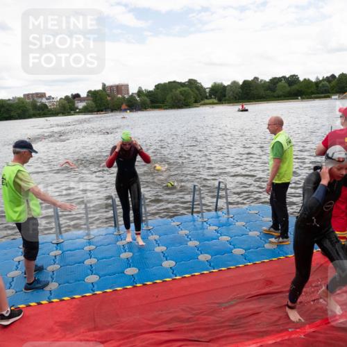 16.06.2024 - 7 Türme Triathlon MichiJ http://msf.ph/oto/6271842 16.06.2024 12:07:35 Schwimmen 54, 67, 440, 571, 592 meine-sportfotos.de