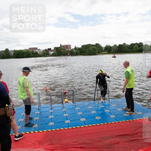 16.06.2024 - 7 Türme Triathlon MichiJ http://msf.ph/oto/6271863 16.06.2024 12:07:43 Schwimmen 54, 440, 457, 544, 565, 571, 592 meine-sportfotos.de