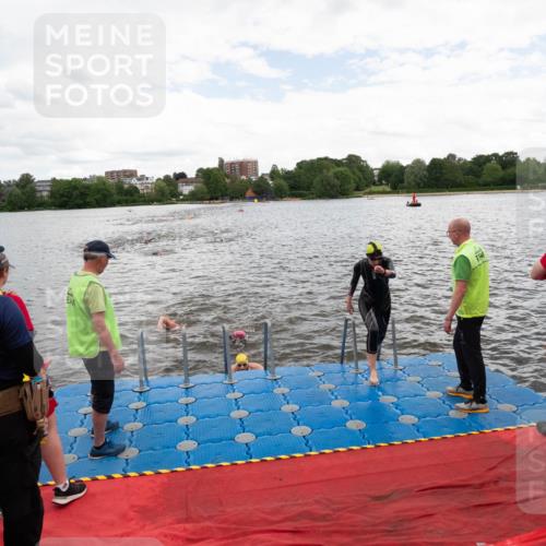 16.06.2024 - 7 Türme Triathlon MichiJ http://msf.ph/oto/6271865 16.06.2024 12:07:43 Schwimmen 54, 440, 457, 544, 565, 571, 592 meine-sportfotos.de