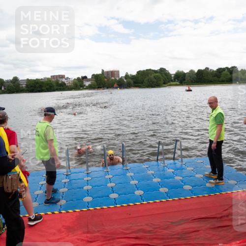 16.06.2024 - 7 Türme Triathlon MichiJ http://msf.ph/oto/6271875 16.06.2024 12:07:44 Schwimmen 54, 440, 457, 544, 565, 571, 592 meine-sportfotos.de