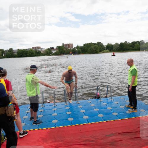16.06.2024 - 7 Türme Triathlon MichiJ http://msf.ph/oto/6271896 16.06.2024 12:07:47 Schwimmen 54, 440, 457, 544, 565, 571, 592 meine-sportfotos.de