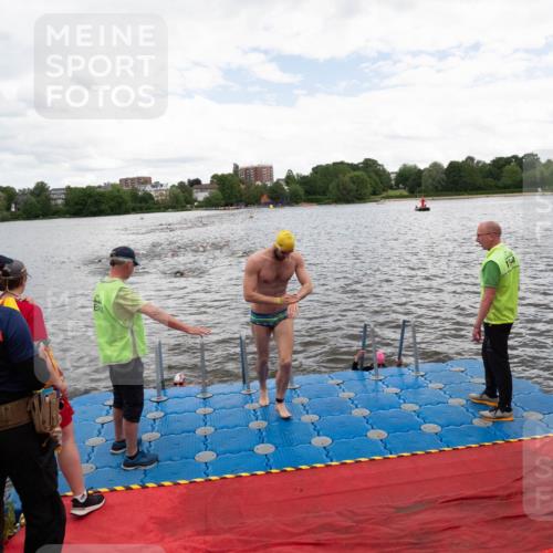 16.06.2024 - 7 Türme Triathlon MichiJ http://msf.ph/oto/6271900 16.06.2024 12:07:48 Schwimmen 54, 440, 457, 544, 565, 571, 592 meine-sportfotos.de