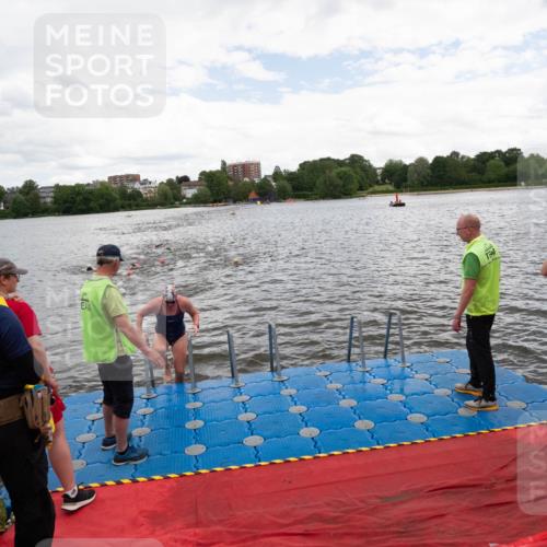 16.06.2024 - 7 Türme Triathlon MichiJ http://msf.ph/oto/6271923 16.06.2024 12:07:54 Schwimmen 440, 457, 544, 565, 592 meine-sportfotos.de
