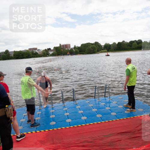 16.06.2024 - 7 Türme Triathlon MichiJ http://msf.ph/oto/6271926 16.06.2024 12:07:54 Schwimmen 440, 457, 544, 565, 592 meine-sportfotos.de