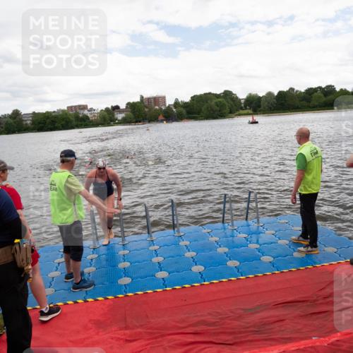 16.06.2024 - 7 Türme Triathlon MichiJ http://msf.ph/oto/6271928 16.06.2024 12:07:55 Schwimmen 440, 457, 544, 565, 592 meine-sportfotos.de