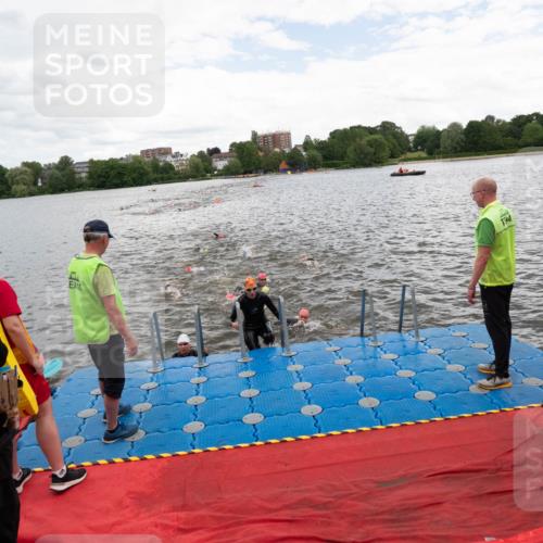 16.06.2024 - 7 Türme Triathlon MichiJ http://msf.ph/oto/6271935 16.06.2024 12:08:06 Schwimmen 440, 457, 544, 565, 592 meine-sportfotos.de