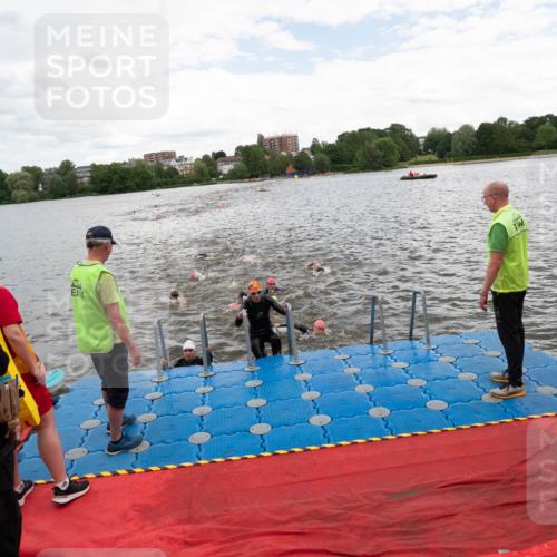 16.06.2024 - 7 Türme Triathlon MichiJ http://msf.ph/oto/6271937 16.06.2024 12:08:06 Schwimmen 440, 457, 544, 565, 592 meine-sportfotos.de