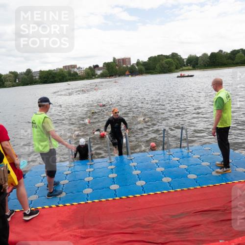 16.06.2024 - 7 Türme Triathlon MichiJ http://msf.ph/oto/6271944 16.06.2024 12:08:07 Schwimmen 440, 457, 544, 565, 592 meine-sportfotos.de