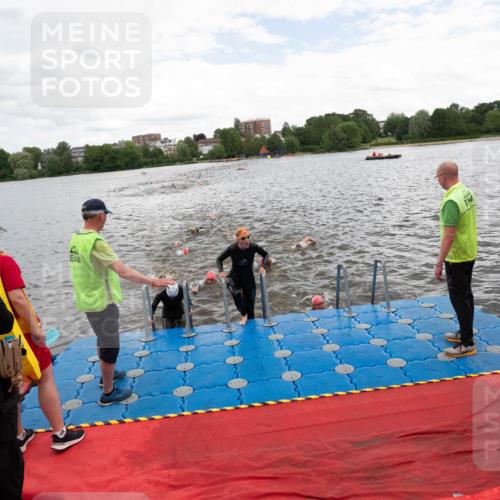 16.06.2024 - 7 Türme Triathlon MichiJ http://msf.ph/oto/6271948 16.06.2024 12:08:07 Schwimmen 440, 457, 544, 565, 592 meine-sportfotos.de