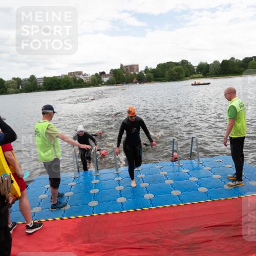 16.06.2024 - 7 Türme Triathlon MichiJ http://msf.ph/oto/6271958 16.06.2024 12:08:08 Schwimmen 440, 457, 544, 565, 592 meine-sportfotos.de