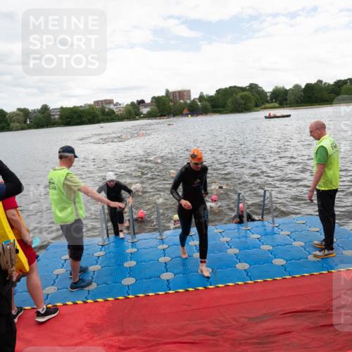 16.06.2024 - 7 Türme Triathlon MichiJ http://msf.ph/oto/6271962 16.06.2024 12:08:09 Schwimmen 440, 457, 544, 565, 592 meine-sportfotos.de