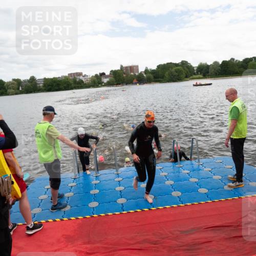 16.06.2024 - 7 Türme Triathlon MichiJ http://msf.ph/oto/6271963 16.06.2024 12:08:09 Schwimmen 440, 457, 544, 565, 592 meine-sportfotos.de