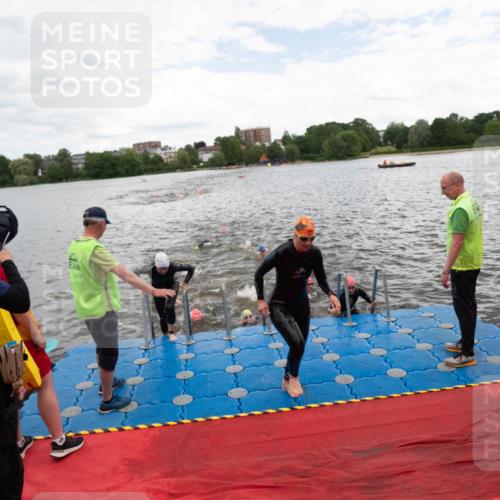 16.06.2024 - 7 Türme Triathlon MichiJ http://msf.ph/oto/6271965 16.06.2024 12:08:09 Schwimmen 440, 457, 544, 565, 592 meine-sportfotos.de