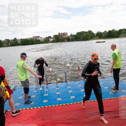 16.06.2024 - 7 Türme Triathlon MichiJ http://msf.ph/oto/6271970 16.06.2024 12:08:09 Schwimmen 440, 457, 544, 565, 592 meine-sportfotos.de