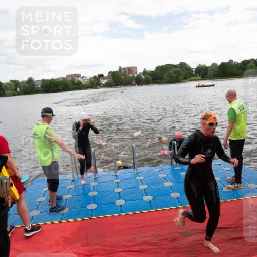 16.06.2024 - 7 Türme Triathlon MichiJ http://msf.ph/oto/6271972 16.06.2024 12:08:10 Schwimmen 440, 457, 544, 565, 592 meine-sportfotos.de