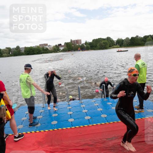 16.06.2024 - 7 Türme Triathlon MichiJ http://msf.ph/oto/6271973 16.06.2024 12:08:10 Schwimmen 440, 457, 544, 565, 592 meine-sportfotos.de