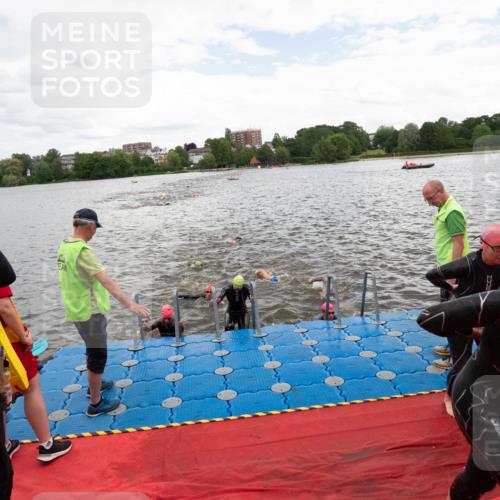 16.06.2024 - 7 Türme Triathlon MichiJ http://msf.ph/oto/6271986 16.06.2024 12:08:12 Schwimmen 440, 457, 544, 565, 592 meine-sportfotos.de