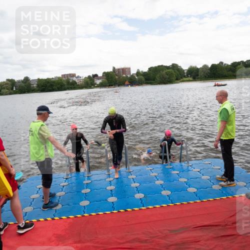 16.06.2024 - 7 Türme Triathlon MichiJ http://msf.ph/oto/6271992 16.06.2024 12:08:14 Schwimmen 440, 457, 544, 565, 592 meine-sportfotos.de