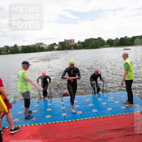 16.06.2024 - 7 Türme Triathlon MichiJ http://msf.ph/oto/6271998 16.06.2024 12:08:15 Schwimmen 440, 457, 544, 565, 592 meine-sportfotos.de