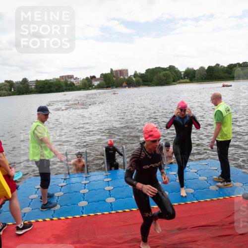 16.06.2024 - 7 Türme Triathlon MichiJ http://msf.ph/oto/6272007 16.06.2024 12:08:17 Schwimmen 440, 457, 544, 565 meine-sportfotos.de