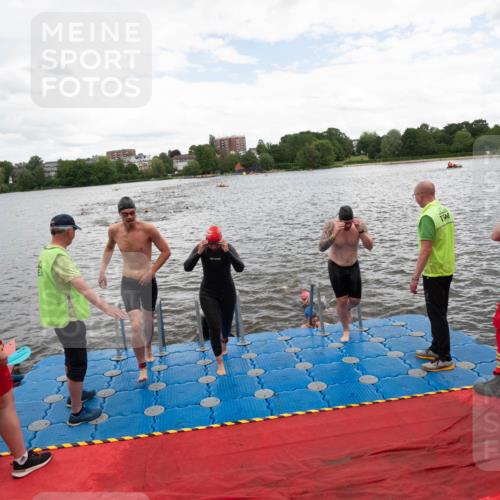 16.06.2024 - 7 Türme Triathlon MichiJ http://msf.ph/oto/6272017 16.06.2024 12:08:20 Schwimmen 57, 457, 544, 565 meine-sportfotos.de