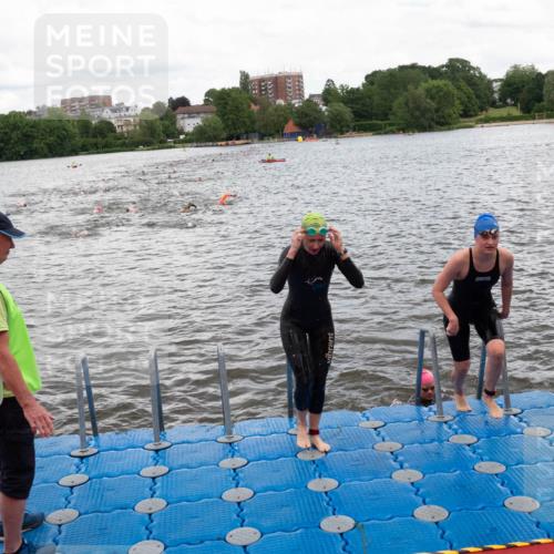 16.06.2024 - 7 Türme Triathlon MichiJ http://msf.ph/oto/6272027 16.06.2024 12:08:24 Schwimmen 57, 66, 457, 483, 544, 565 meine-sportfotos.de