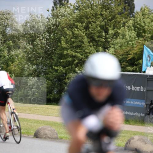 16.06.2024 - 26. Vierlanden-Triathlon Jannik Wohlers http://msf.ph/oto/6272028 16.06.2024 11:12:30 Radfahren 2, 71, 86, 190, 204, 217, 369, 447 meine-sportfotos.de