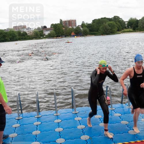 16.06.2024 - 7 Türme Triathlon MichiJ http://msf.ph/oto/6272034 16.06.2024 12:08:24 Schwimmen 57, 66, 457, 483, 544, 565 meine-sportfotos.de