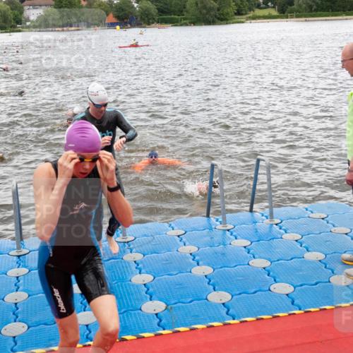 16.06.2024 - 7 Türme Triathlon MichiJ http://msf.ph/oto/6272076 16.06.2024 12:08:49 Schwimmen 51, 57, 65, 66, 79, 483, 562 meine-sportfotos.de