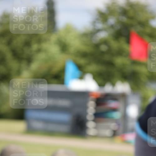 16.06.2024 - 26. Vierlanden-Triathlon Jannik Wohlers http://msf.ph/oto/6272106 16.06.2024 11:12:30 Radfahren 2, 71, 86, 190, 204, 217, 369, 447 meine-sportfotos.de