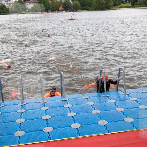 16.06.2024 - 7 Türme Triathlon MichiJ http://msf.ph/oto/6272112 16.06.2024 12:08:55 Schwimmen 51, 57, 62, 65, 66, 79, 483, 562 meine-sportfotos.de