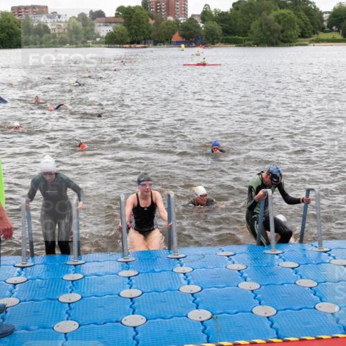 16.06.2024 - 7 Türme Triathlon MichiJ http://msf.ph/oto/6272213 16.06.2024 12:09:17 Schwimmen 51, 62, 65, 79, 473, 562, 605 meine-sportfotos.de