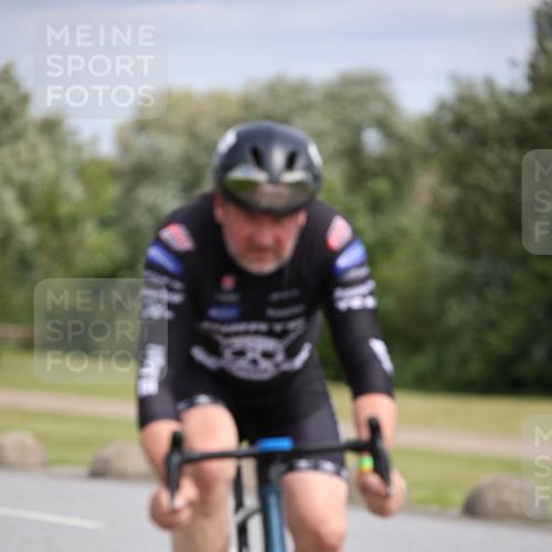16.06.2024 - 26. Vierlanden-Triathlon Jannik Wohlers http://msf.ph/oto/6272329 16.06.2024 11:12:44 Radfahren 143, 214 meine-sportfotos.de