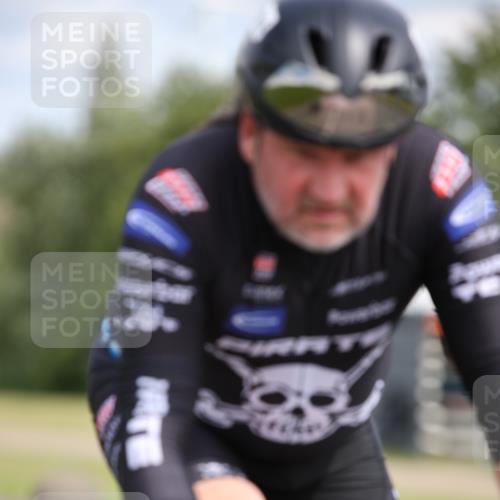 16.06.2024 - 26. Vierlanden-Triathlon Jannik Wohlers http://msf.ph/oto/6272414 16.06.2024 11:12:44 Radfahren 143, 214 meine-sportfotos.de