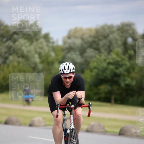 16.06.2024 - 26. Vierlanden-Triathlon Jannik Wohlers http://msf.ph/oto/6272482 16.06.2024 11:13:16 Radfahren 44, 67, 68, 116, 361 meine-sportfotos.de