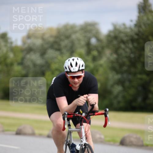 16.06.2024 - 26. Vierlanden-Triathlon Jannik Wohlers http://msf.ph/oto/6272494 16.06.2024 11:13:17 Radfahren 39, 44, 67, 68, 116, 361, 455 meine-sportfotos.de