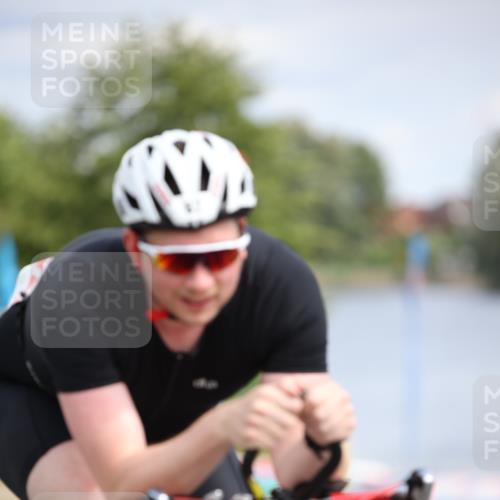 16.06.2024 - 26. Vierlanden-Triathlon Jannik Wohlers http://msf.ph/oto/6272592 16.06.2024 11:13:17 Radfahren 39, 44, 67, 68, 116, 361, 455 meine-sportfotos.de
