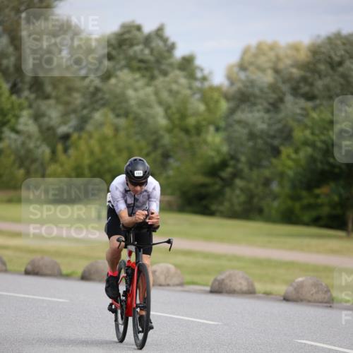 16.06.2024 - 26. Vierlanden-Triathlon Jannik Wohlers http://msf.ph/oto/6272826 16.06.2024 11:13:37 Radfahren 33, 63, 107, 150, 431 meine-sportfotos.de