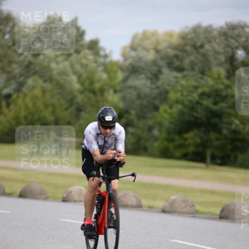 16.06.2024 - 26. Vierlanden-Triathlon Jannik Wohlers http://msf.ph/oto/6272838 16.06.2024 11:13:38 Radfahren 33, 63, 107, 132, 150, 392, 431 meine-sportfotos.de