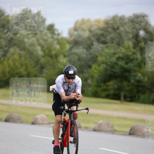16.06.2024 - 26. Vierlanden-Triathlon Jannik Wohlers http://msf.ph/oto/6272842 16.06.2024 11:13:38 Radfahren 33, 63, 107, 132, 150, 392, 431 meine-sportfotos.de