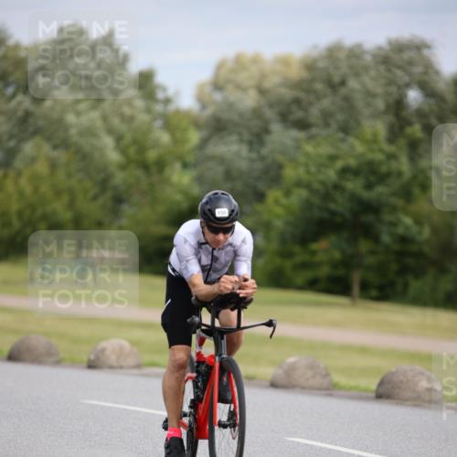 16.06.2024 - 26. Vierlanden-Triathlon Jannik Wohlers http://msf.ph/oto/6272844 16.06.2024 11:13:38 Radfahren 33, 63, 107, 132, 150, 392, 431 meine-sportfotos.de