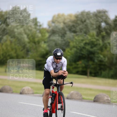 16.06.2024 - 26. Vierlanden-Triathlon Jannik Wohlers http://msf.ph/oto/6272848 16.06.2024 11:13:38 Radfahren 33, 63, 107, 132, 150, 392, 431 meine-sportfotos.de