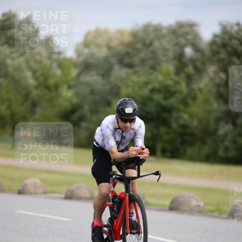 16.06.2024 - 26. Vierlanden-Triathlon Jannik Wohlers http://msf.ph/oto/6272860 16.06.2024 11:13:38 Radfahren 33, 63, 107, 132, 150, 392, 431 meine-sportfotos.de