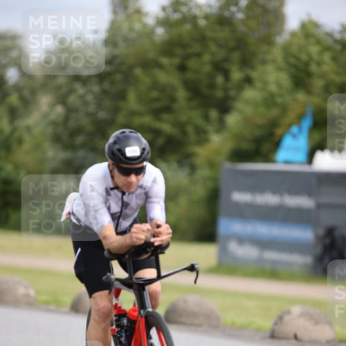 16.06.2024 - 26. Vierlanden-Triathlon Jannik Wohlers http://msf.ph/oto/6272941 16.06.2024 11:13:39 Radfahren 33, 63, 107, 132, 150, 392, 431 meine-sportfotos.de