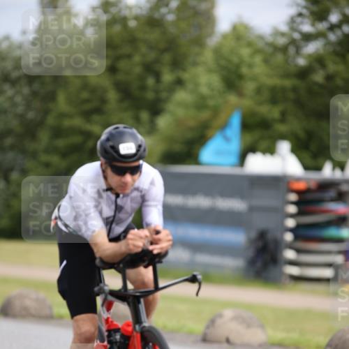 16.06.2024 - 26. Vierlanden-Triathlon Jannik Wohlers http://msf.ph/oto/6272952 16.06.2024 11:13:39 Radfahren 33, 63, 107, 132, 150, 392, 431 meine-sportfotos.de
