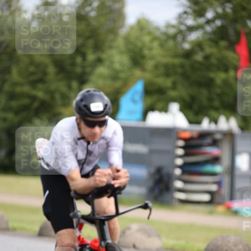 16.06.2024 - 26. Vierlanden-Triathlon Jannik Wohlers http://msf.ph/oto/6272961 16.06.2024 11:13:39 Radfahren 33, 63, 107, 132, 150, 392, 431 meine-sportfotos.de