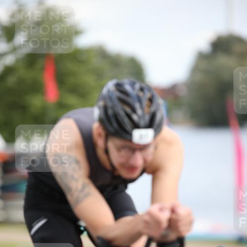 16.06.2024 - 26. Vierlanden-Triathlon Jannik Wohlers http://msf.ph/oto/6273218 16.06.2024 11:14:59 Radfahren 5, 27, 58, 98, 419 meine-sportfotos.de