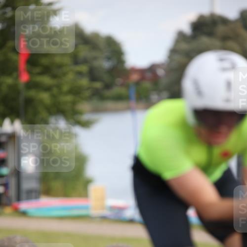 16.06.2024 - 26. Vierlanden-Triathlon Jannik Wohlers http://msf.ph/oto/6273241 16.06.2024 11:15:01 Radfahren 5, 12, 25, 27, 58, 98, 419 meine-sportfotos.de
