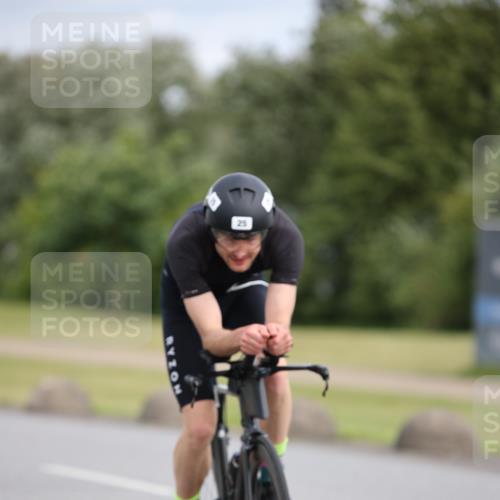 16.06.2024 - 26. Vierlanden-Triathlon Jannik Wohlers http://msf.ph/oto/6273293 16.06.2024 11:15:03 Radfahren 5, 12, 25, 27, 58, 98, 105, 419 meine-sportfotos.de